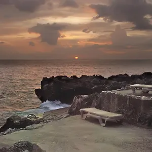 Hotel Sunset On The Cliffs